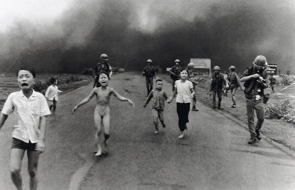 Nick-Ut-Children-Fleeing-an-Aerican-Napalm-Strike-1972