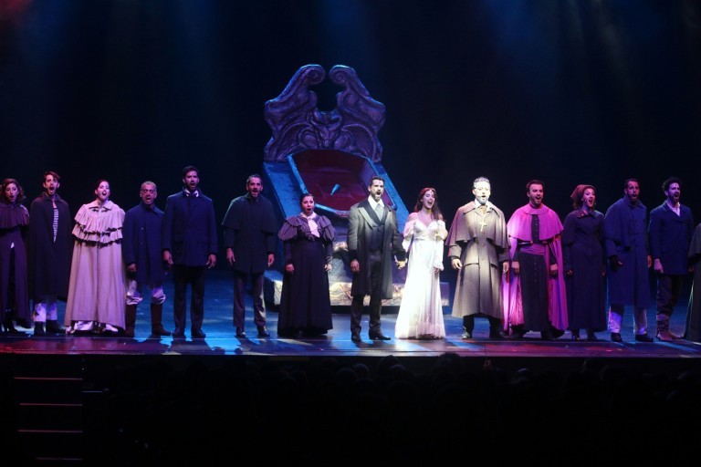 «DRACULA, EL MUSICAL» OTRA VEZ UN EXITO
