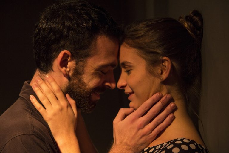 Crítica: DOS, UNA DESCONEXIÓN Del amor y el desencuentro