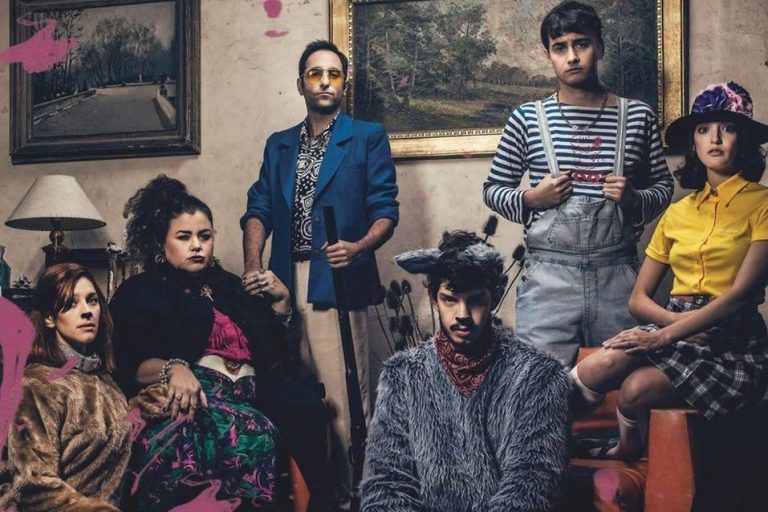 Crítica: Bacanes: un musical perruno, los 90 y el apocalipsis