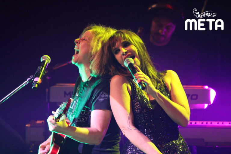 CRÓNICA y FOTOS: FABIANA CANTILO en el Teatro Maipo