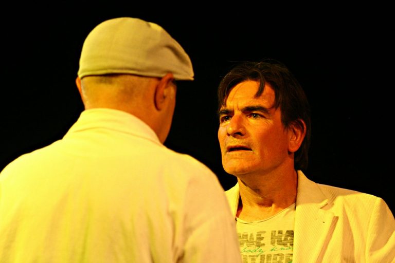 Crítica: TOMAR LA FÁBRICA