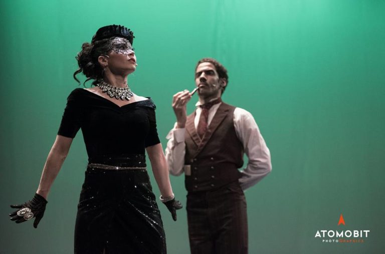 Crítica: «Sherlock: El misterio del guante rojo»