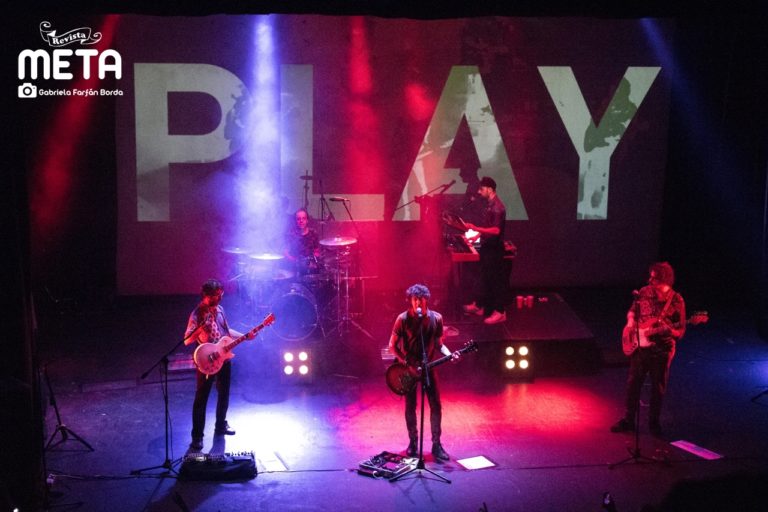 EL CUARTETO DE NOS EN LA PLATA: NOCHE DE BESTIAS, ZOMBIS Y GAUCHOS