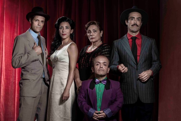 Crítica: LA SAGRADITA