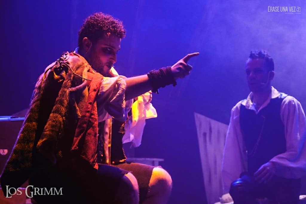 34266612_214997765959442_5032299892370833408_o