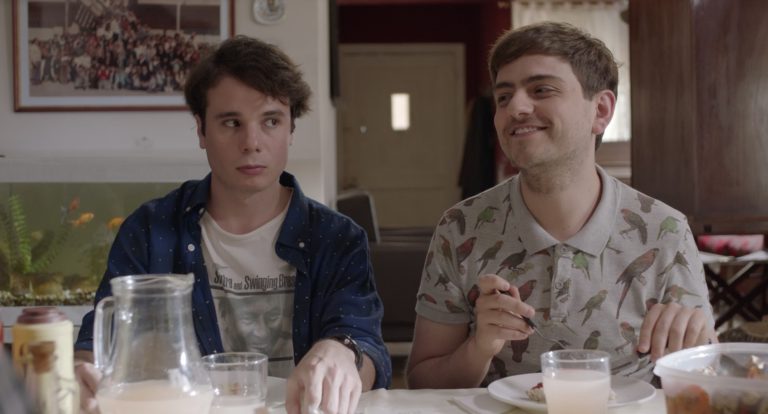 CINE: Reseña de «MÚSICA PARA CASARSE: La comedia desafinada