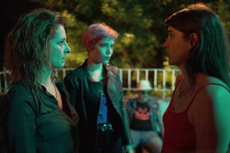 CINE: Crítica de «Atrevidas» El INCAA es inmoral.