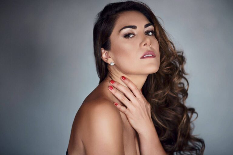 SOLANGE MERDINIAN: Talento musical y compromiso social