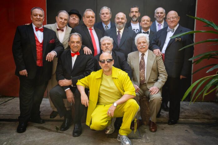 IRREVERENTES_con muscari 2