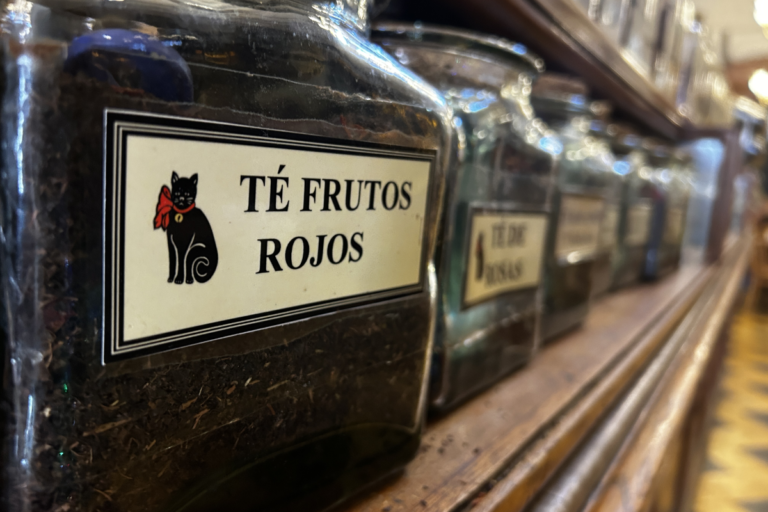 EL GATO NEGRO un ícono porteño reinventado!